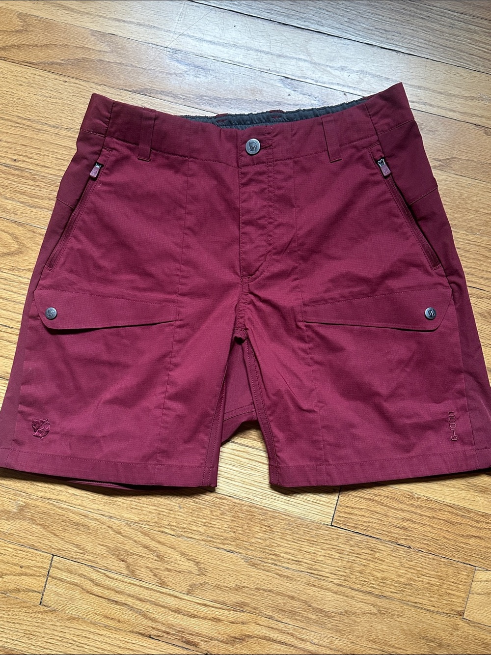 Fjallraven Specialized Women’s Maroon Cargo Shorts waist 27-28